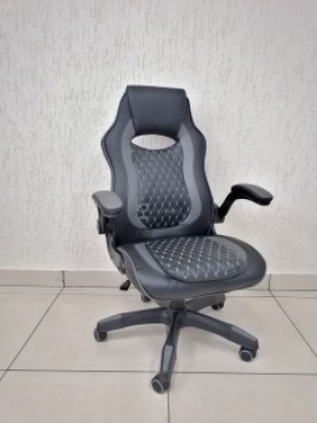Кресло геймерское Barneo K-37 (черная кожа серые вставки) в Лабытнанги - labytnangi.ok-mebel.com | фото