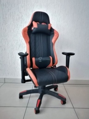 Кресло геймерское Barneo K-52 (черная экокожа оранжевые вставки) в Лабытнанги - labytnangi.ok-mebel.com | фото